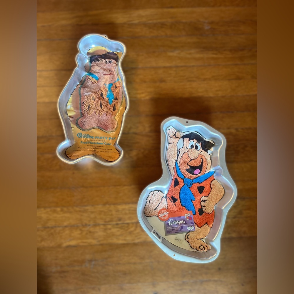Vintage Wilton Fred Flintstone Cake Pan ( 1975 & 1994 )
